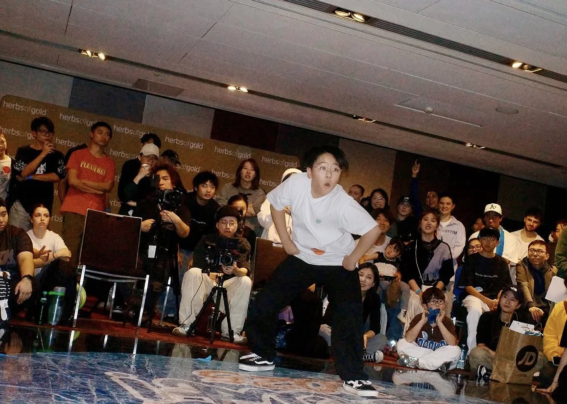 Street dancer competing at the JDIO event